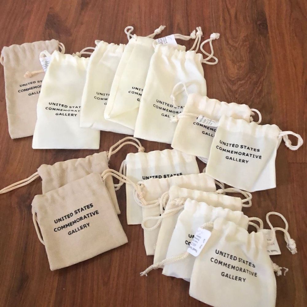 Lot of 14 United States coins commemorative gallery, muslin bags